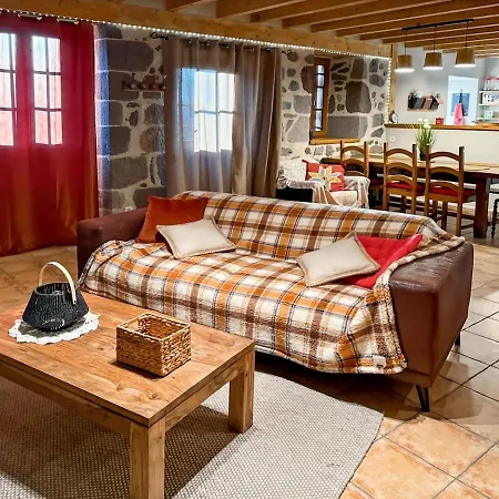 Le Refuge De La Vallee - 4 A 6 Pers - Proche De Salers Tatil Evi